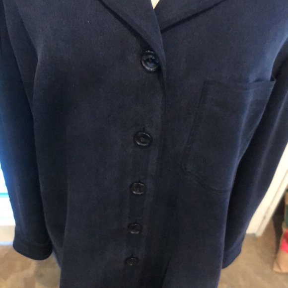 Dana Buchman 100% silk blouse. Fully lined. Extra buttons. Can be a jacket too! - Picture 5 of 9